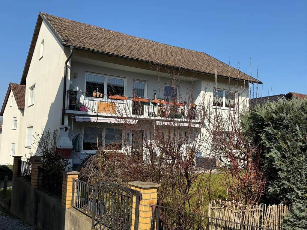 Immobilie in Straubing - Zweifamilienhaus in Straubing-Alburg als Kapitalanlage oder zur Eigennutzung zu verkaufen - Bild 0