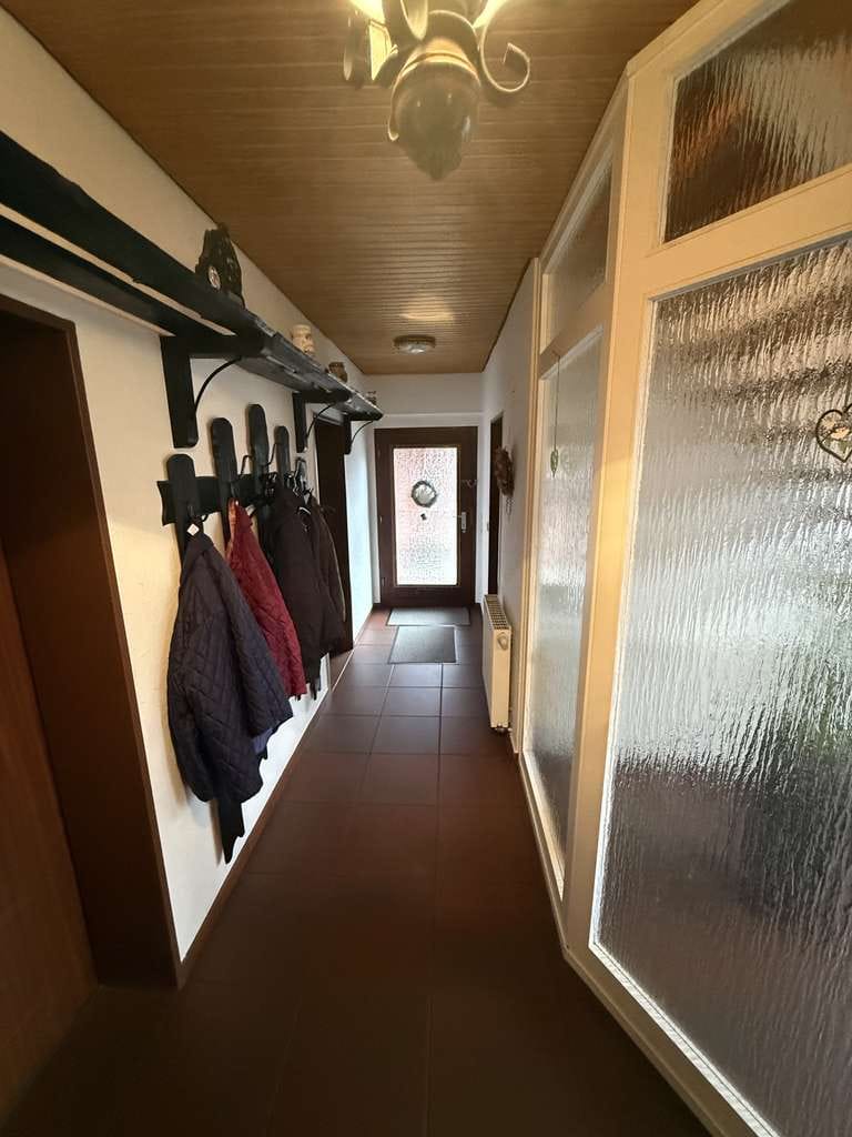 Immobilie in Großenkneten - Großzügiges Einfamilienhaus mit Einliegerwohnung / Dachterasse großer Garten - Bild 2
