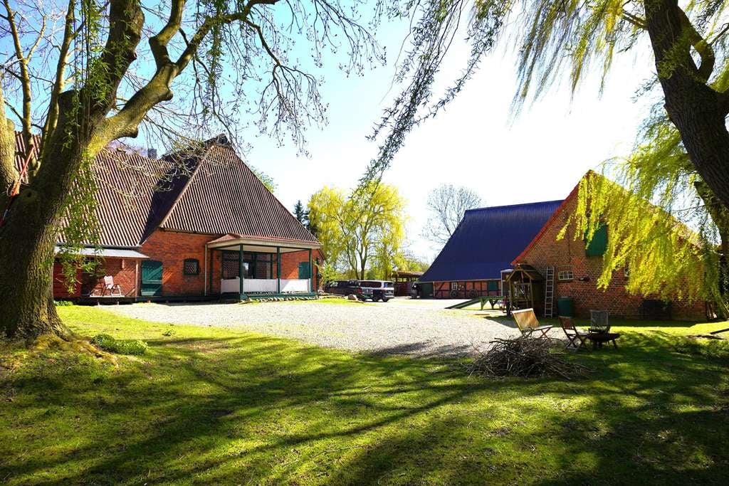 Immobilie in Lensahn - Attraktiver Resthof / Reiterhof  mit ca. 18.700 m² Grundstück - Bild 0