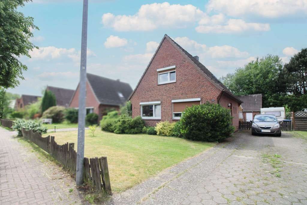 Immobilie in Horst - Kapitalanlage mit Entwicklungspotenzial auf großzügigem Grundstück in Horst - Bild 0