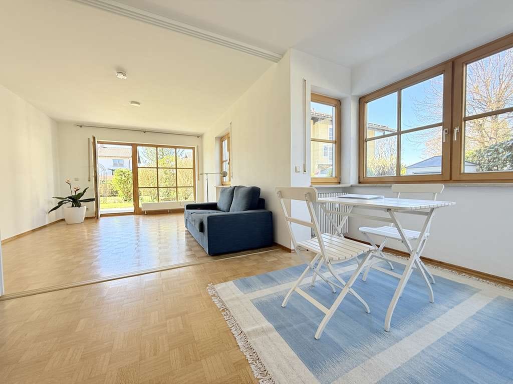 Immobilie in Eggstätt - Ein Platz an der Sonne – stilvolle 2-Zimmer-Gartenwohnung im 7-Seen-Gebiet nahe Chiemsee - Bild 1