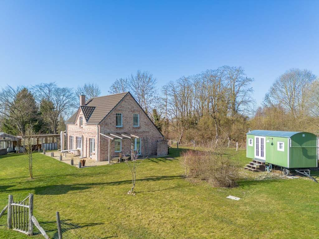 Immobilie in Zarrentin am Schaalsee - Modernes Einfamilienhaus auf 5.499 m² Naturgrundstück nahe des Schaalsees - Bild 0