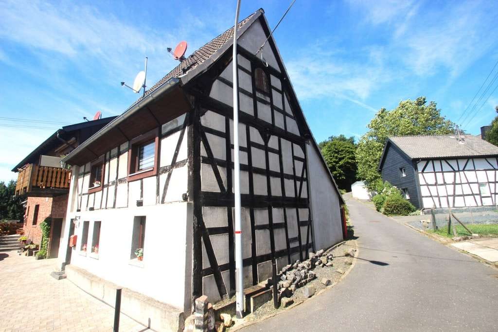 Immobilie in Königswinter - kleines gemütliches Einfamilienhaus (Fachwerk) in Königswinter-Thomasberg - Bild 2