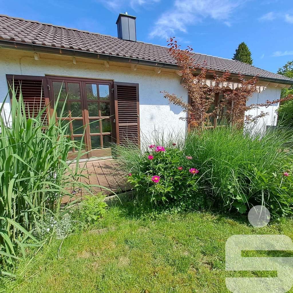 Immobilie in Erharting - Garten - Garage - Fahrradraum mit Strom - Bild 2