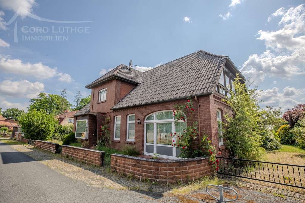 Immobilie in Wrestedt - Vielseitiges Wohnhaus nähe Uelzen - ruhige Lage, in Sackgasse gelegen - Bild 2