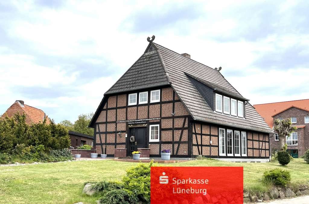 Immobilie in Rullstorf - Ein Fachwerk zum Leben erwecken - Bild 0