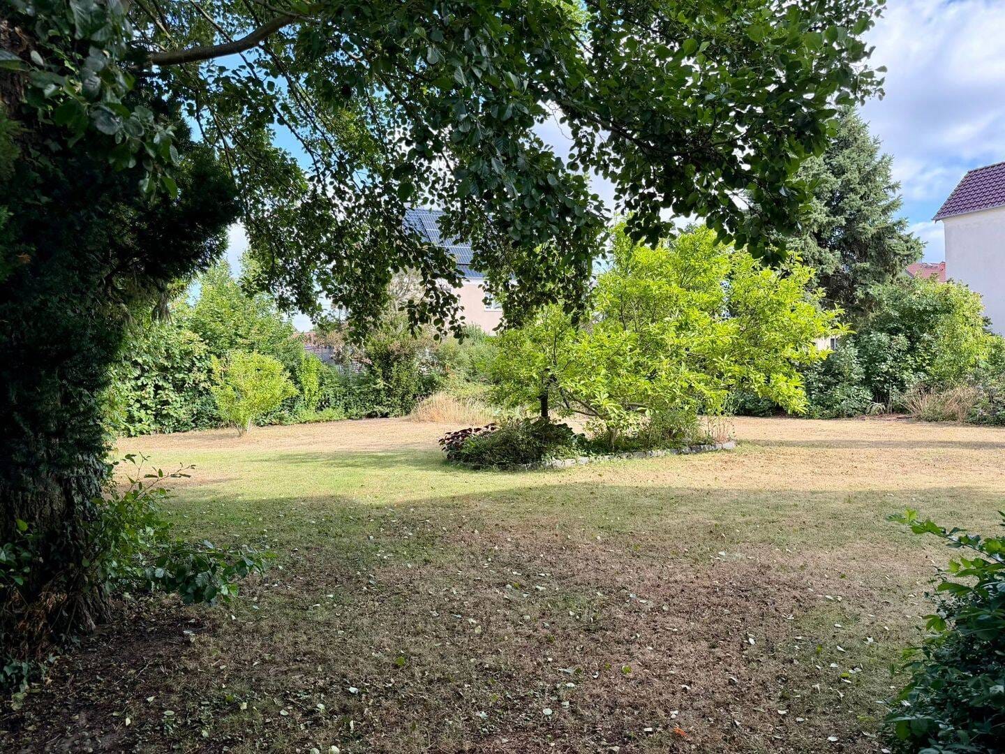 Immobilie in Jessen (Elster) - Gepflegtes Mehrfamilienhaus mit großem Grundstück, Nebengebäude, PV-Anlage und vielfältigen Nutzungsmöglichkeiten - Bild 3