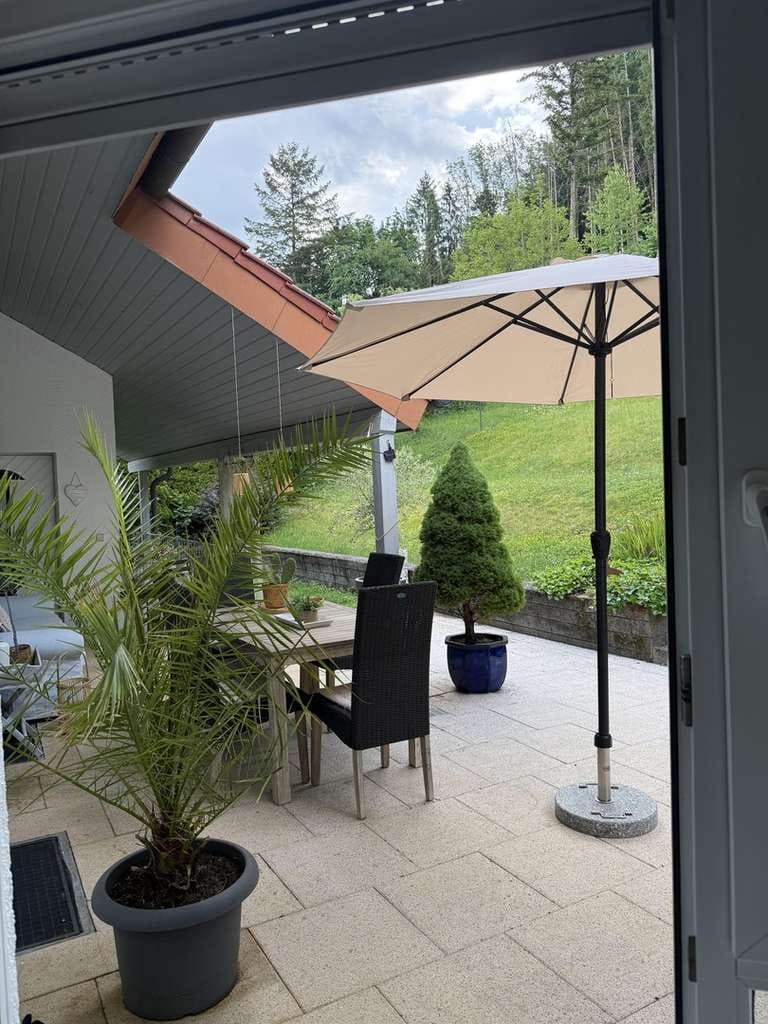 Immobilie in Ingelfingen - Attraktives 3-Familienhaus mit großem Garten und traumhafter Aussicht sowie Doppelgarage - Bild 2