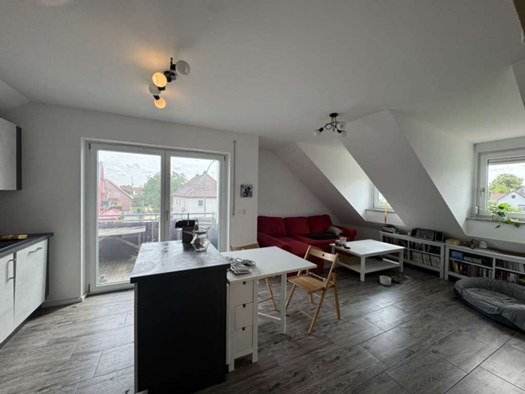 Immobilie in Tegernheim - Tolle 3-ZKB DG Wohnung in Tegernheim - Bild 0