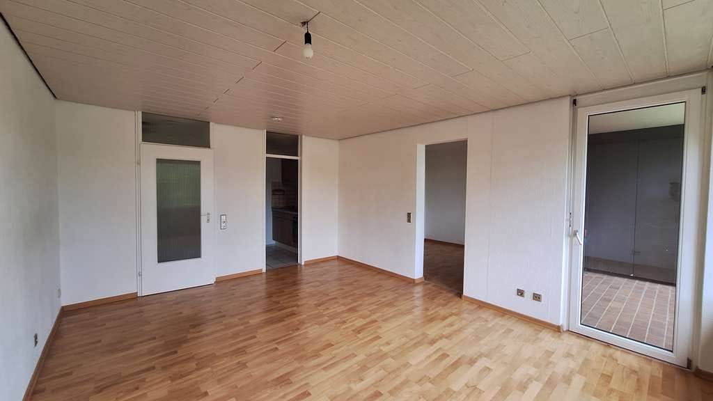 Immobilie in Weinstadt - Gepflegte 2-Zimmer-Wohnung mit Balkon im 2. OG in Weinstadt - Bild 2
