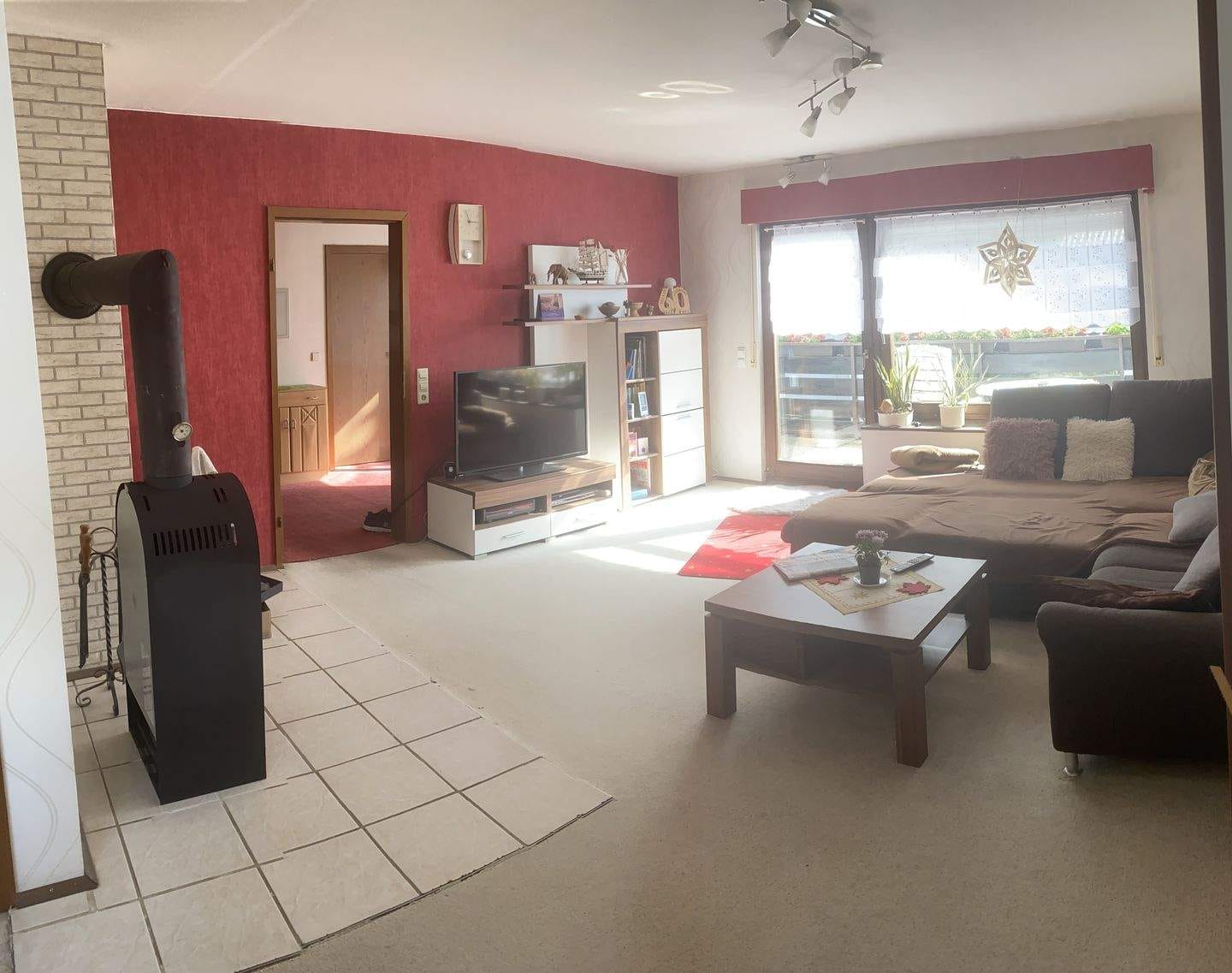 Immobilie in Remchingen - Großzügige 3-Zimmer-Eigentumswohnung mit Balkon & Gartenanteil in ruhiger Lage - Bild 1