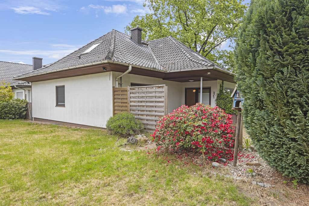 Immobilie in Oststeinbek - Wohnen im Grünen: Familienidylle am Feldrand in ruhiger 30er-Zone nahe Hamburg - Bild 4