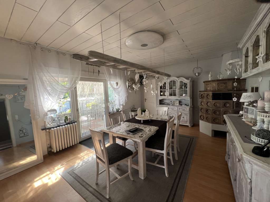 Immobilie in Andernach - Panoramablick auf Andernach: EFH mit 230 m² Wohnfläche, Einliegerwohnung 52 m², 1.469 m² Grundst. - Bild 3