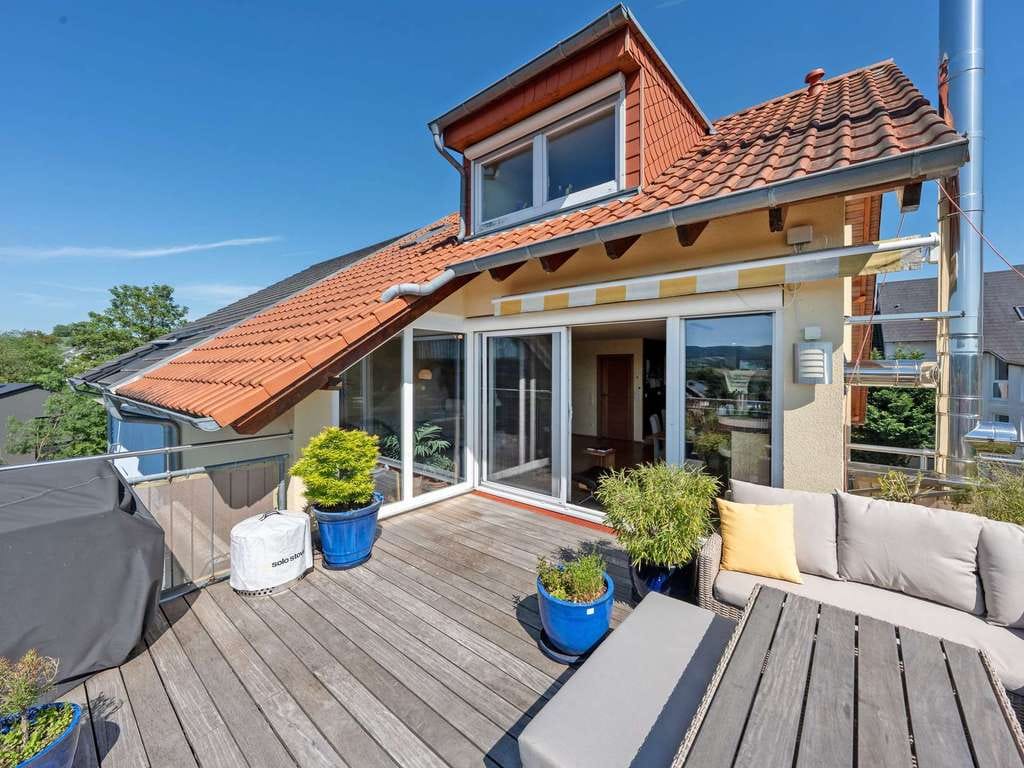 Immobilie in Mauer - Hausgefühl auf drei Ebenen - Exklusiv Wohnen mit Garten, Dachterrasse und Panoramablick in Mauer - Bild 3