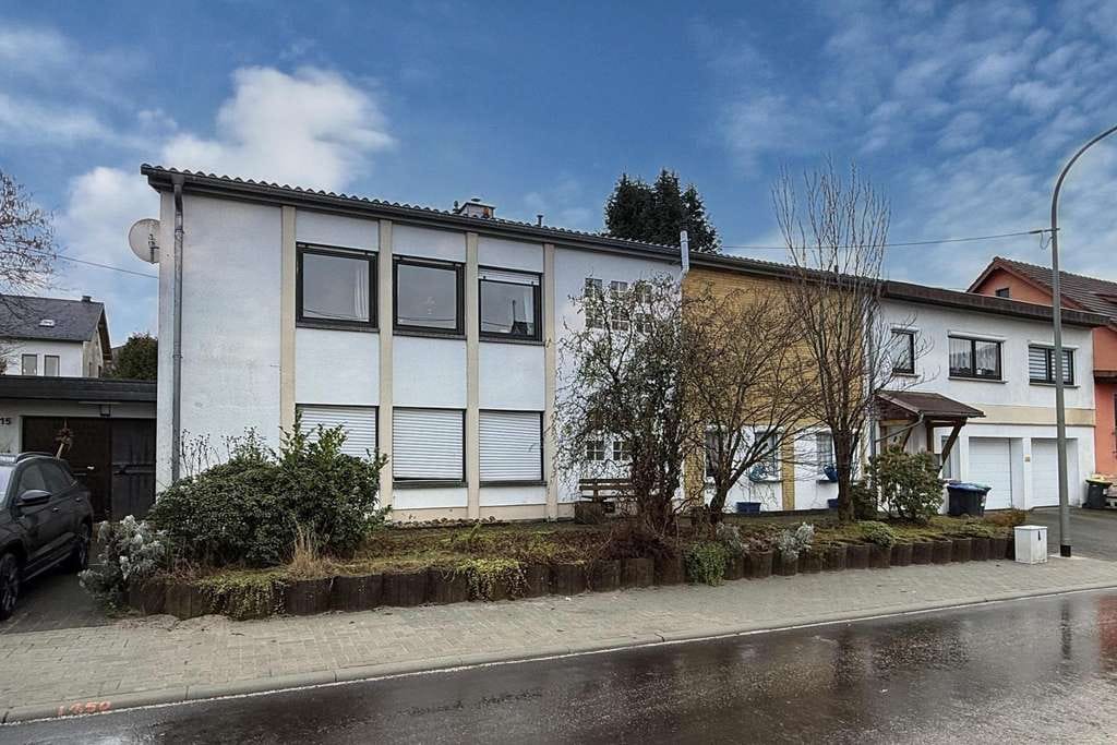 Immobilie in Freisen - Zweifamilienhaus mit Möglichkeiten - Oberkirchen - Bild 0