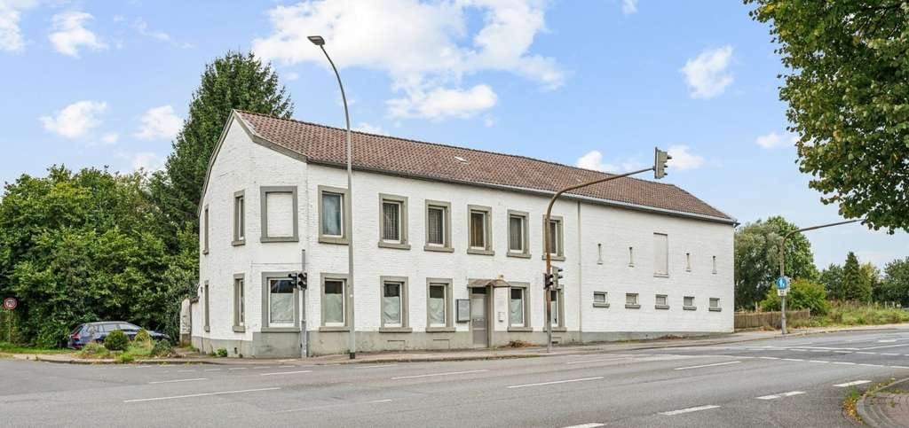 Immobilie in Würselen - Würselen - Freistehender Hof mit großer Scheune und unzähligen Nutzungsmöglichkeiten - Bild 0