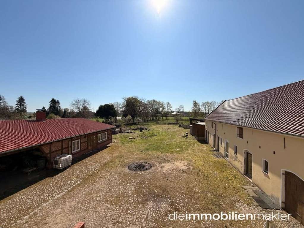 Immobilie in Heideblick - Großzügiges Bauernhaus mit vielen Nutzungsmöglichkeiten - Bild 1