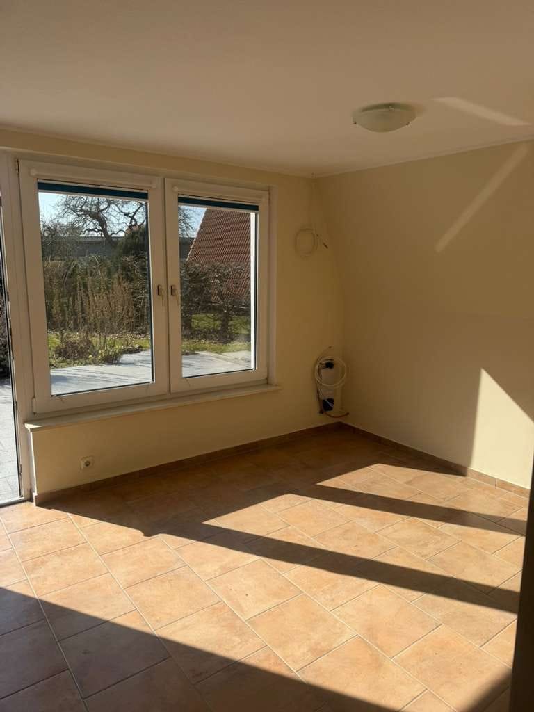 Immobilie in Groß Mohrdorf - Charmante Finnhütte als Wohn- oder Ferienhaus mit Pool und zwei Gartenhäusern an der Ostsee - Bild 2