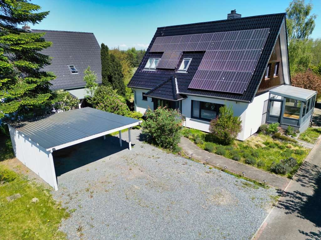 Immobilie in Süderbrarup - Modernisiertes Einfamilienhaus mit Wintergarten, Kaminofen, PV und viel Platz in ruhiger Lage. Top! - Bild 2