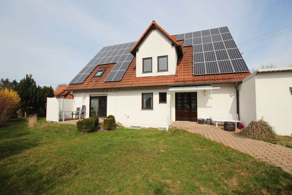 Immobilie in Wertingen - Ihr neues Zuhause: Großzügig, ruhig gelegen und stadtnah - Bild 1
