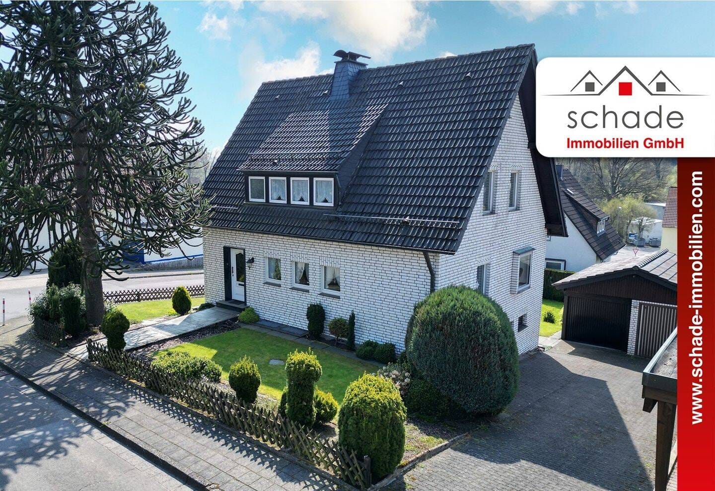 Immobilie in Halver - SCHADE IMMOBILIEN - Gemütliches Ein-/ Zweifamilienhaus in beliebter Lage von Halver! - Bild 0