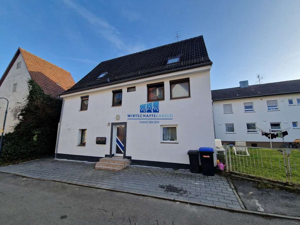 Immobilie in Bondorf - Zentralgelegenes Einfamilienhaus mit Einliegerwohnung - Bild 1