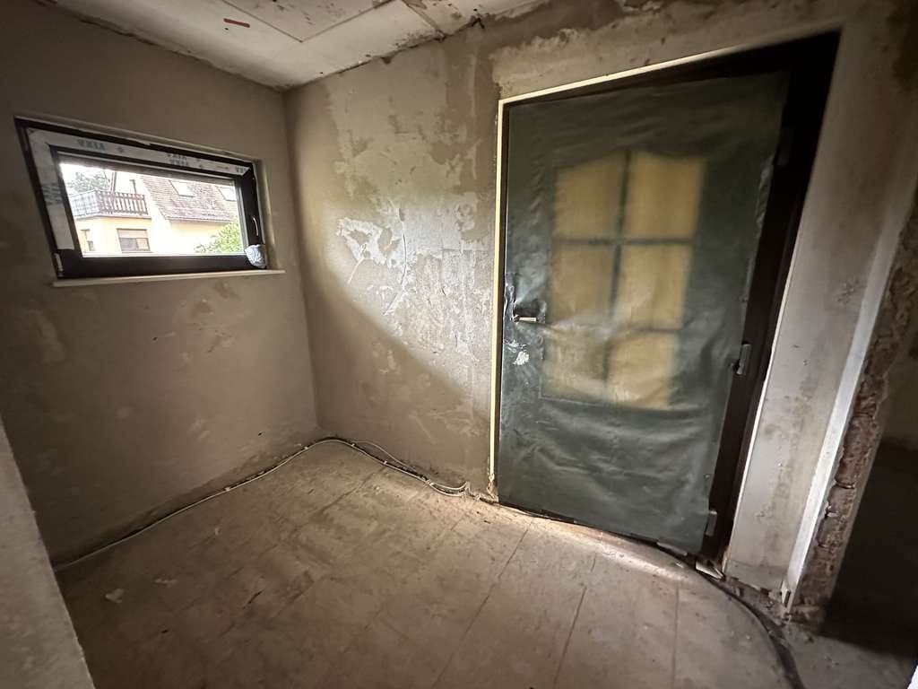 Immobilie in Struppen - EINFAMILIENHAUS MIT WÄRMEPUMPE, SOLARTHERMIE, VORB.  FUßBODENHEIZUNG, GARAGE, STELLPLÄTZEN, - Bild 4