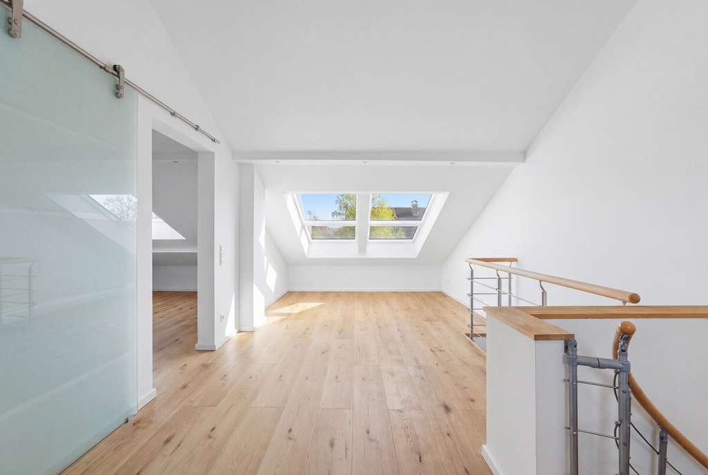 Immobilie in Seeon-Seebruck - Leben, wo Geschichte wohnt – Maisonette mit Galerie im Herzen von Seeon - Bild 0