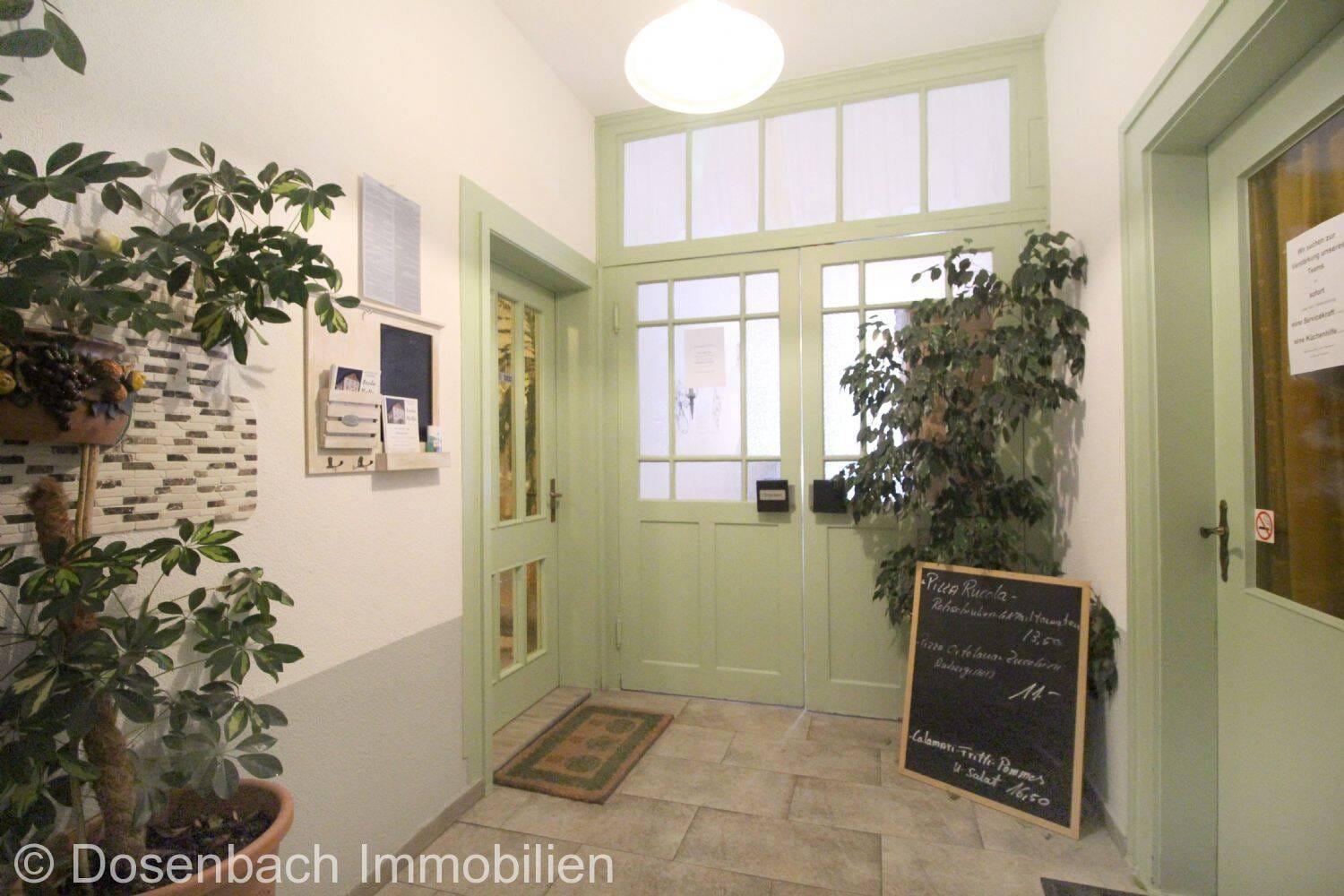 Immobilie in Kandern - Ehemaliges Gasthaus mit 2 Wohnungen sowie weiteren Ausbaumöglichkeiten - Bild 3