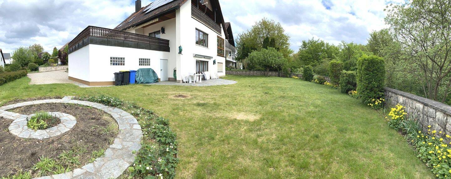 Immobilie in Pottenstein - Charmantes Einfamilienhaus mit Doppelgarage, PV-Anlage & Weitsicht in Toplage Pottenstein. - Bild 2