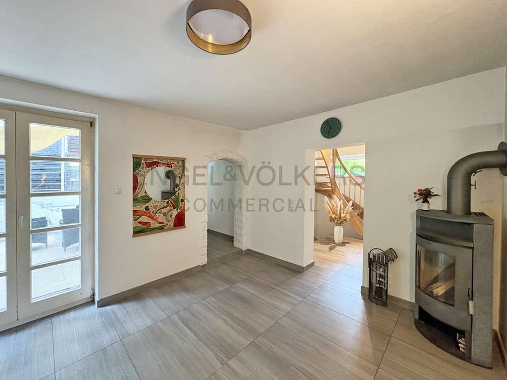Immobilie in Remagen - Einfamilienhaus und Mehrfamilienhaus als Gebäudeensemble auf einem Grundstück - Bild 3