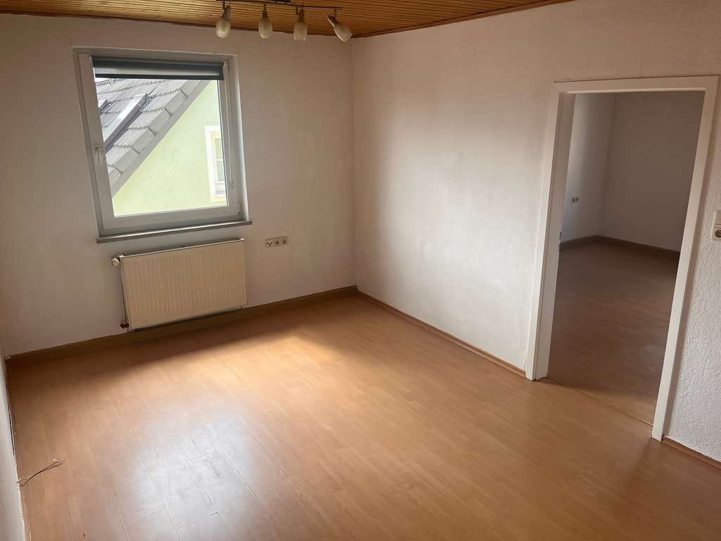 Immobilie in Weiden in der Oberpfalz - DIY 3-Zimmer Wohnung in Weiden-Stadtmitte - Bild 4