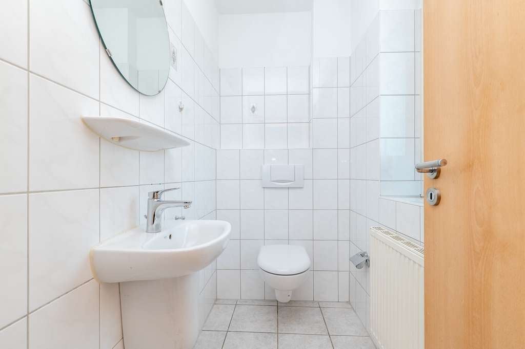Immobilie in Drochtersen - Ihr neues Zuhause: Helle Doppelhaushälfte mit Terrasse, Garten und cleverem Grundriss - Bild 4