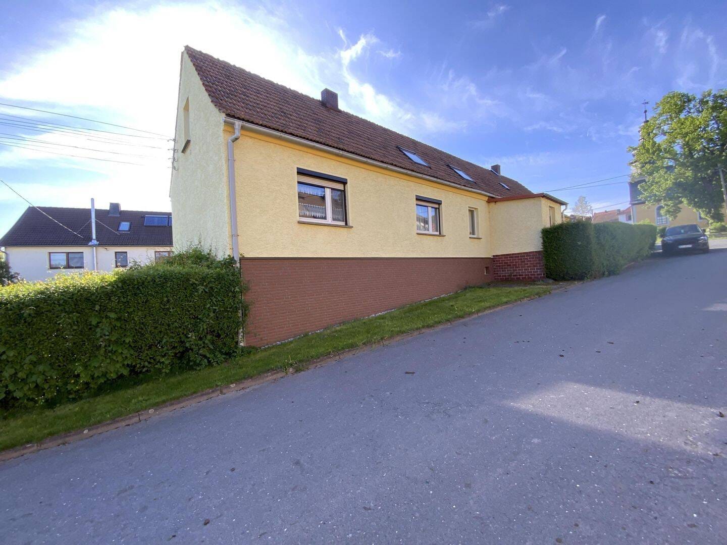 Immobilie in Krölpa - Großzügiges Wohnhaus mit Einliegerwohnung - Bild 1