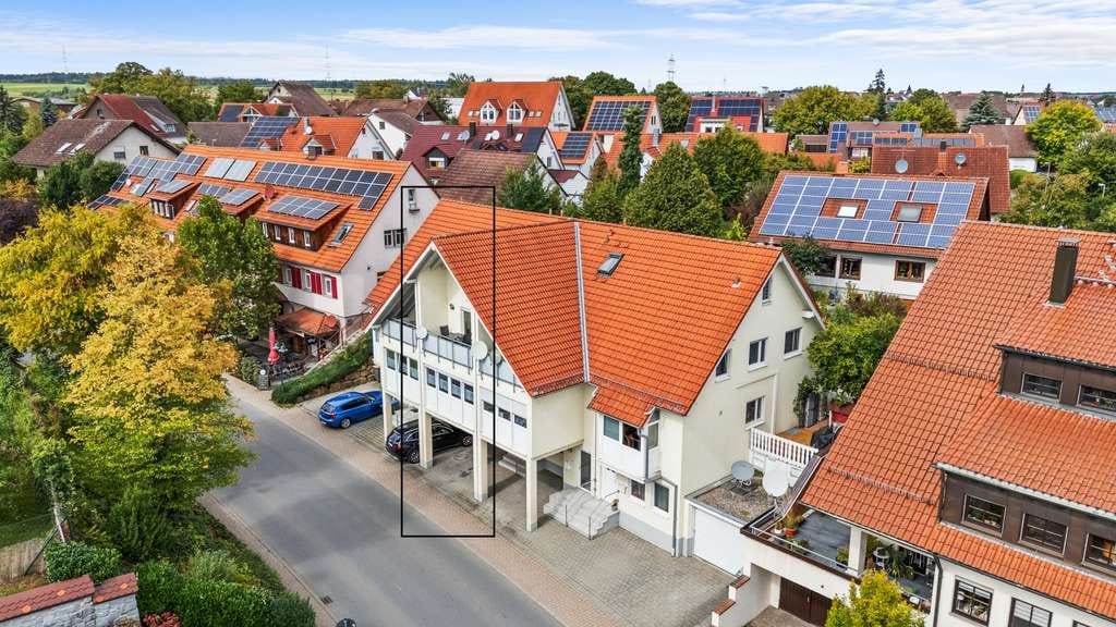 Immobilie in Herrenberg - Familienglück mit Charme – Ihr gepflegtes Reihenmittelhaus in Herrenberg-Kuppingen | 160 m² - Bild 1