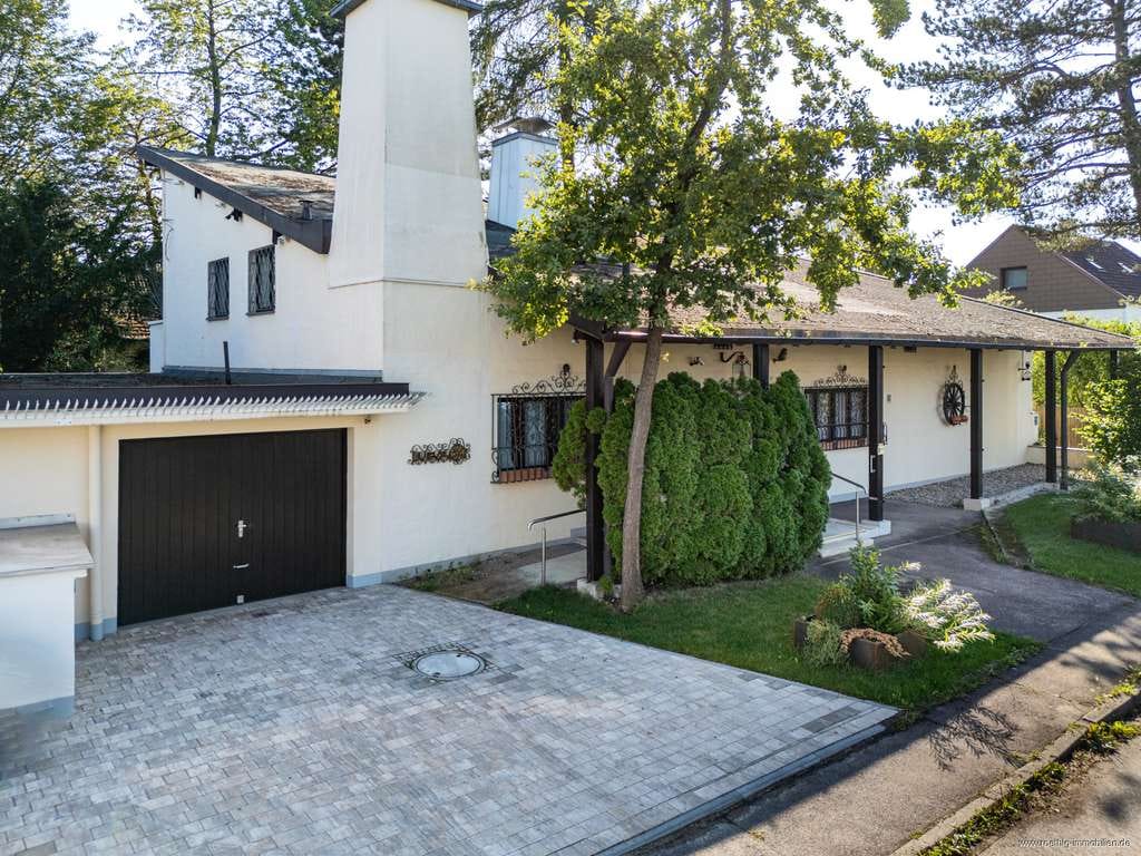 Immobilie in Neubiberg - Gute Infrastruktur trifft auf ruhige Lage - Exklusives Architektenhaus mit 790 m² Grundstücksfläche - Bild 3