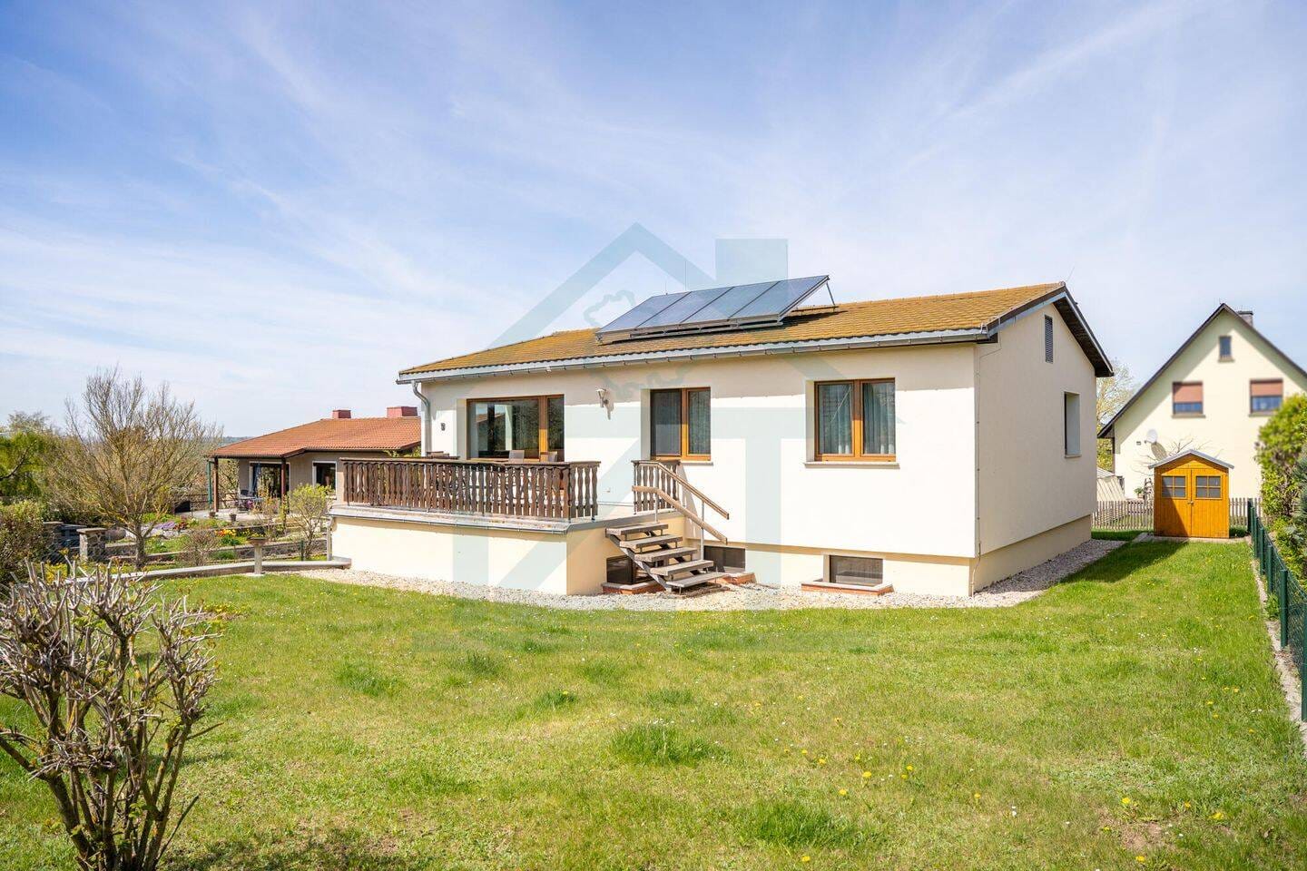 Immobilie in Neustadt an der Orla - Energieeffizientes Raumwunder (Klasse B)! Top-saniertes EFH mit Wintergarten in Knau - Bild 0