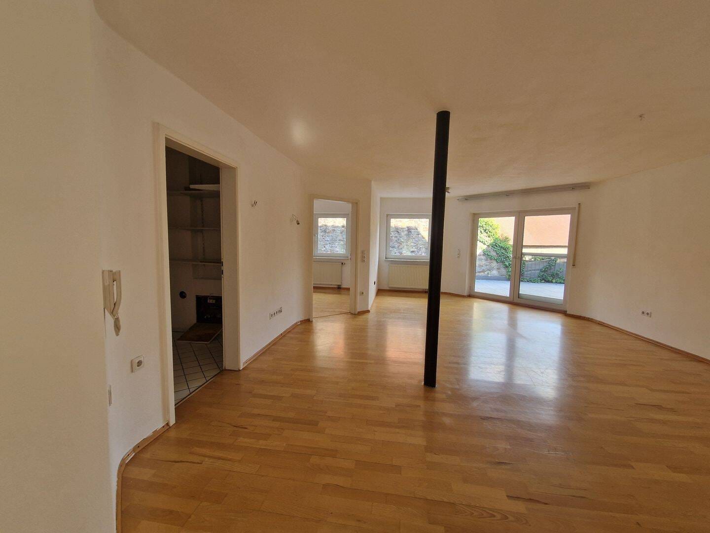 Immobilie in Lorsch - Im Herzen von Lorsch, mit traumhaftem Terrassenblick in den Klostergarten  - Bild 3