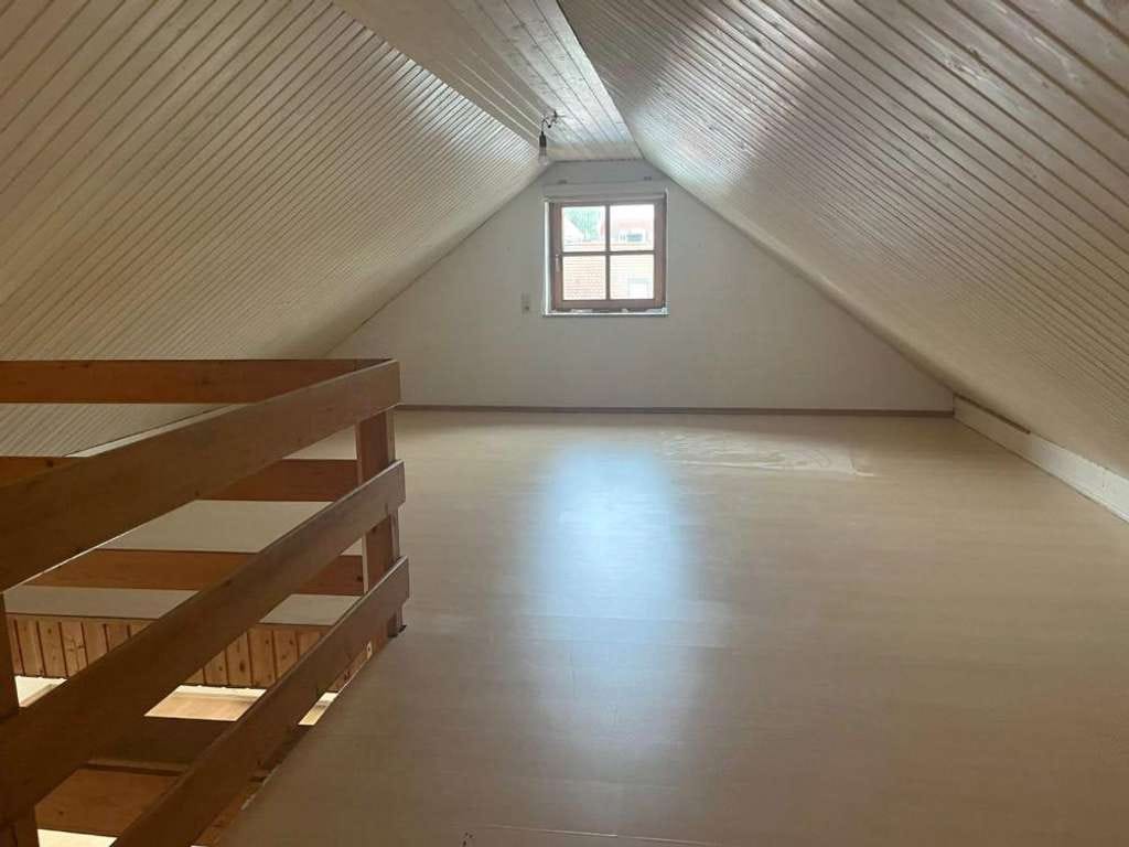 Immobilie in Nandlstadt - Geräumige 3,5-Zimmer-DG-Mais.-Wohnung mit Balkon - Bild 0