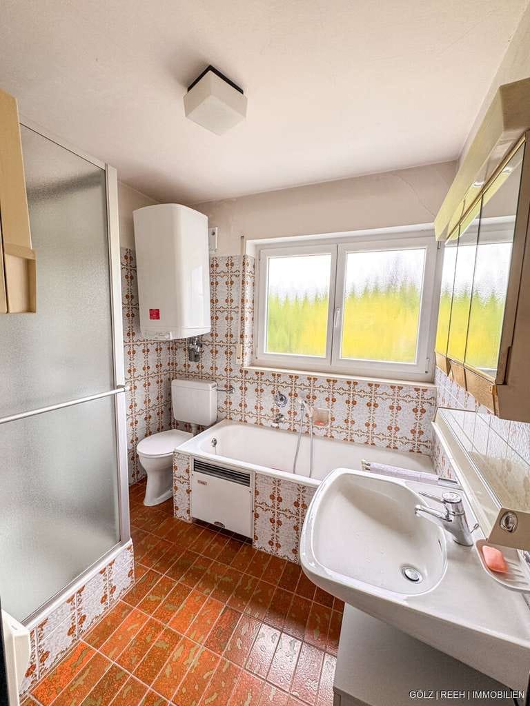 Immobilie in Weilheim an der Teck - Ärmel hoch und Wohnträume verwirklichen – Reihenmittelhaus in toller Randlage - Bild 4
