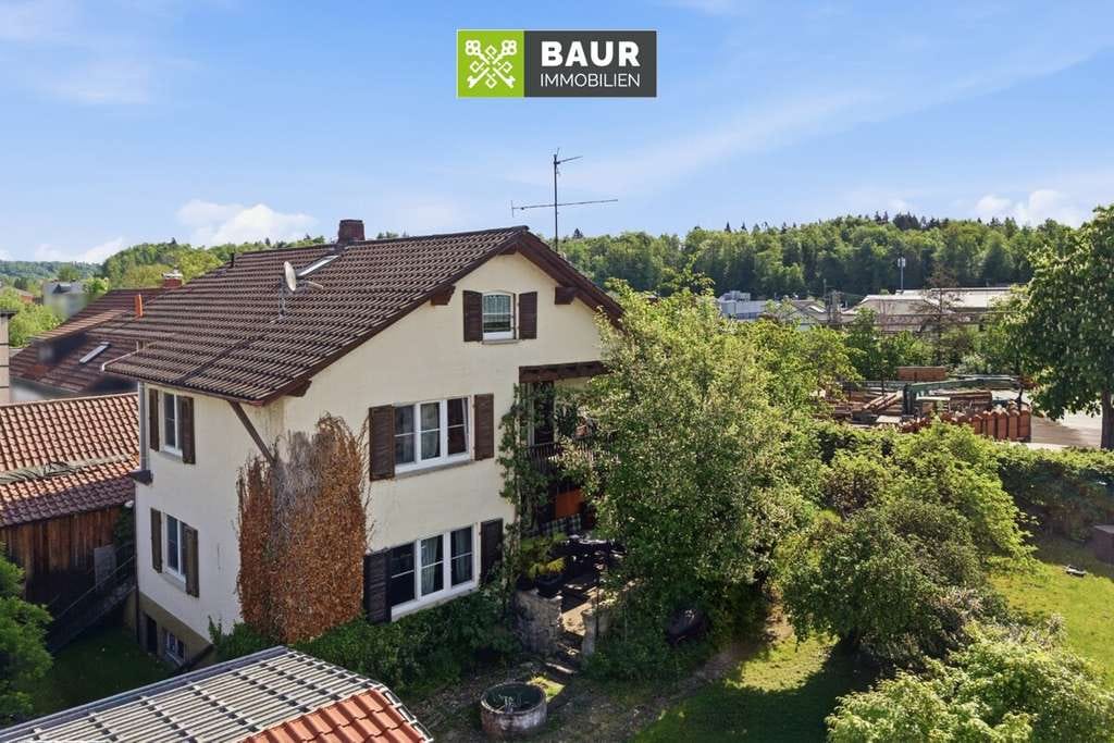 Immobilie in Wolpertswende - Charmantes Einfamilienhaus mit Potenzial in Mochenwangen Wolpertswende - Bild 2