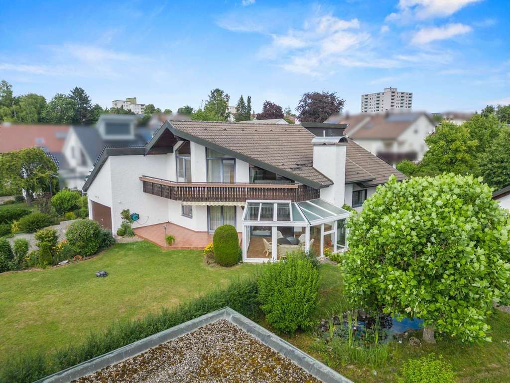 Immobilie in Ehingen (Donau) - Stilvolles Architektenhaus! Großzügiges Einfamilienhaus mit Einliegerwohnung und traumhaftem Garten - Bild 0