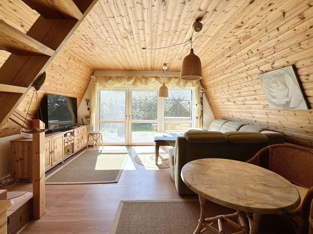 Immobilie in Bartenshagen-Parkentin - Energetisch saniertes Nurdachhaus mit Südterrasse, Garten & Carport nahe der Ostsee - Bild 3