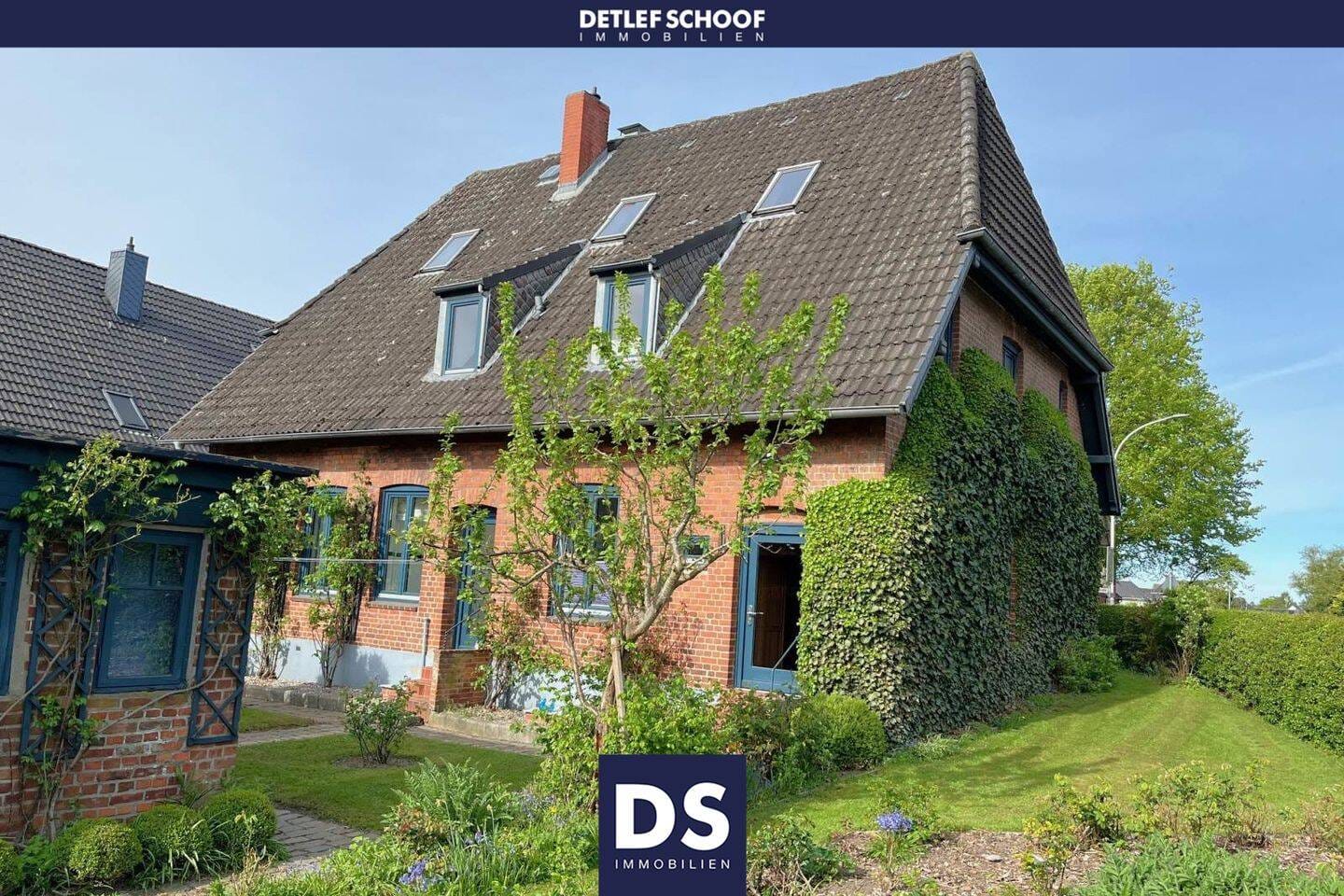 Immobilie in Melsdorf - Stilvolles Ein-/Zweifamilienhaus mit liebevoll gepflegtem Garten in Melsdorf - Bild 0