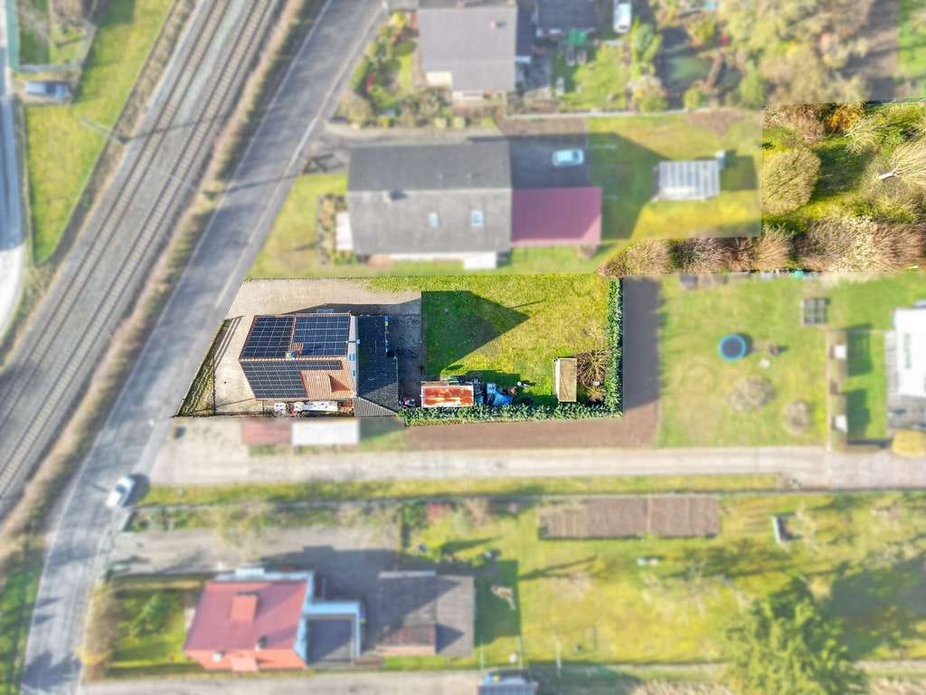 Immobilie in Geroldshausen - Charmantes Einfamilienhaus mit großem Garten und zusätzlichem Baupotenzial - Bild 3