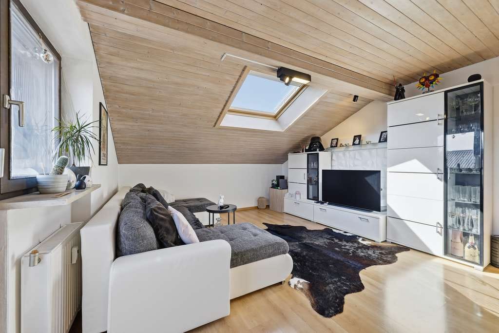 Immobilie in Großkarolinenfeld - **Provisionsfrei** Charmante 2-Zimmer-Wohnung mit Balkon und traumhaftem Bergblick  - Bild 2