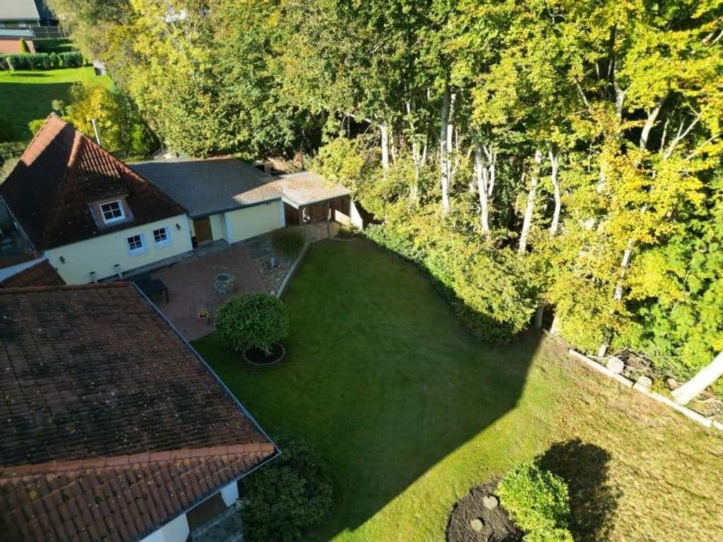 Immobilie in Dörpling - Ehemalige, modernisierte Dorfschule mit Doppelhauskonzept auf idyllischem Grundstück in Dörpling b.  - Bild 3
