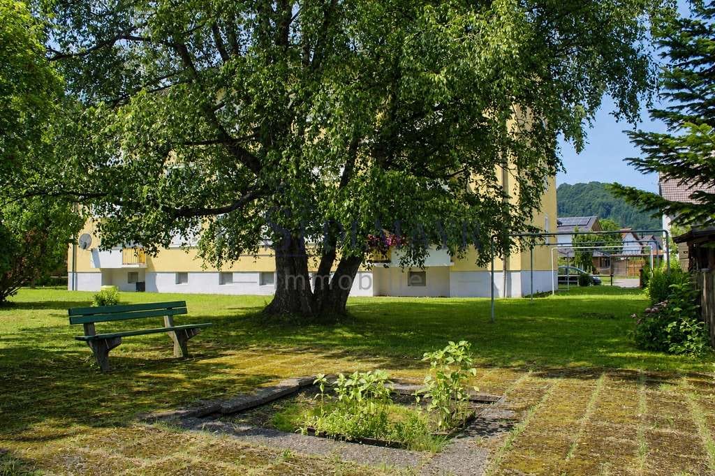 Immobilie in Peißenberg - VERKAUF: 3-Zimmer-Wohnung mit Balkon, Garage und großem Gemeinschaftsgarten in ruhiger Lage! - Bild 2