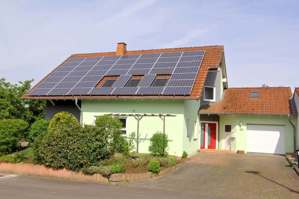 Immobilie in Hennweiler - Lichtdurchflutet & modernisiert: Traumhafte Immobilie in Hennweiler! - Bild 0
