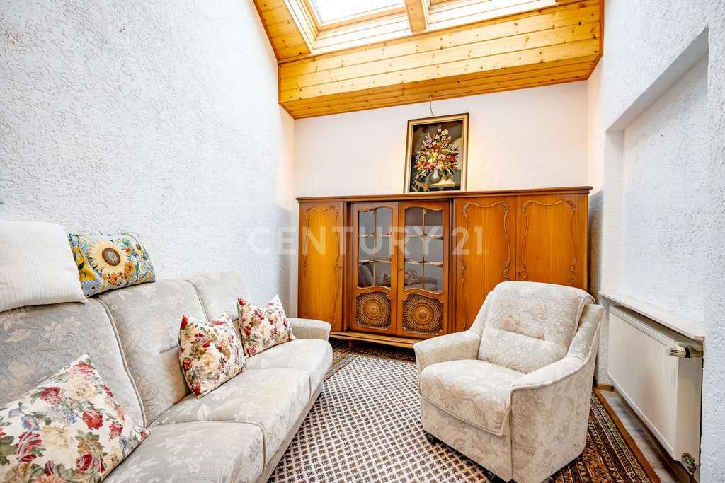 Immobilie in Schifferstadt - PROVISIONSFREI!!! Großzügige Obergeschosswohnung mit Garage im modernen Zweifamilienhaus - Bild 1